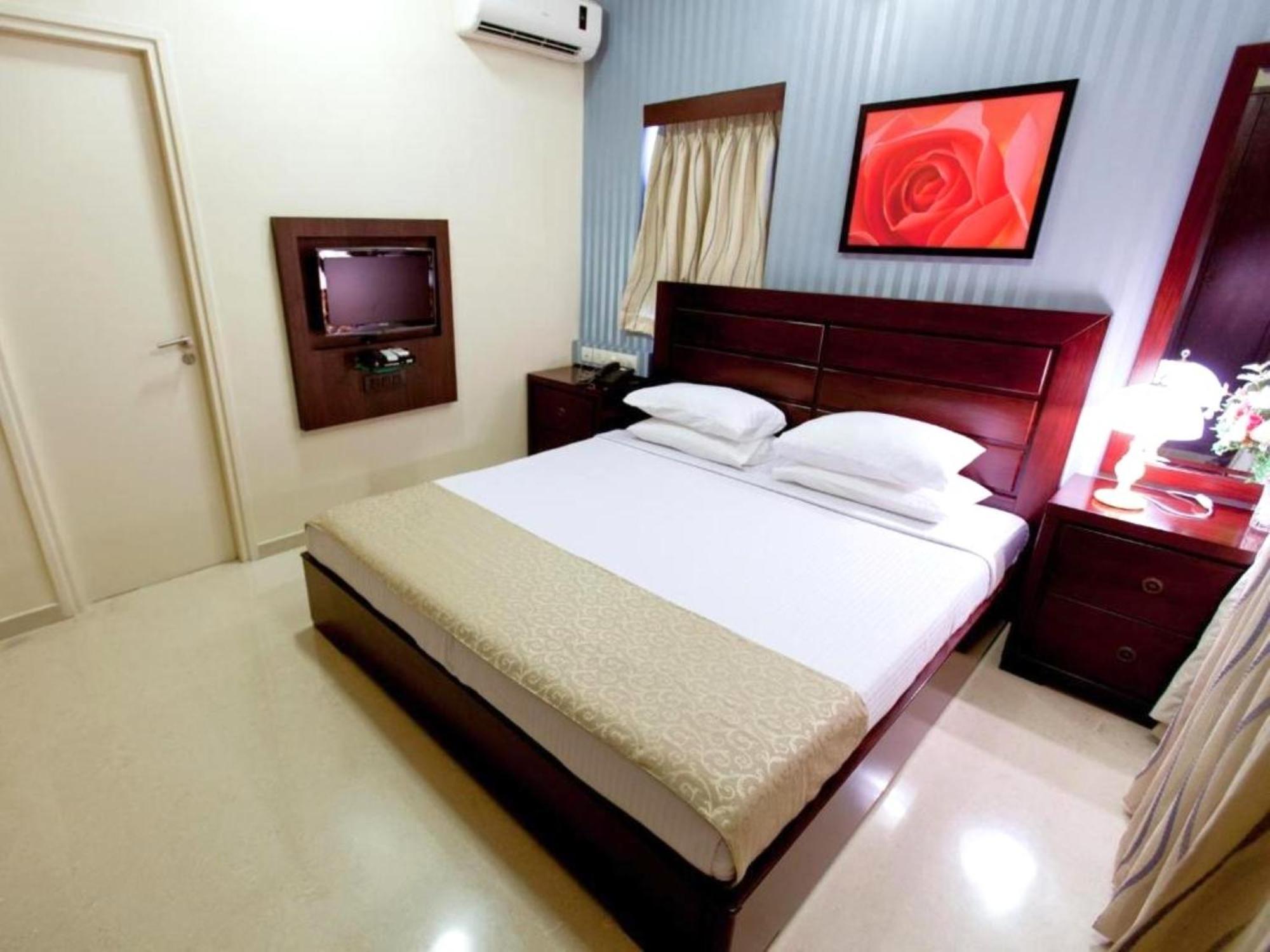 Lalco Residency Hotel Mumbai Szoba fotó